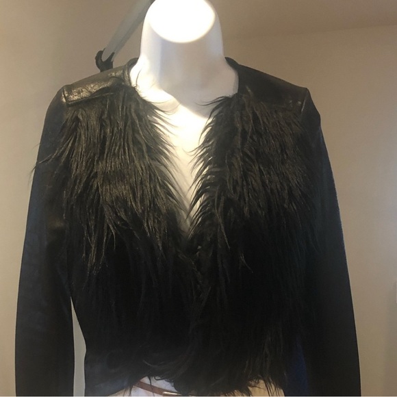 Black faux fur jacket/top - Picture 3 of 4
